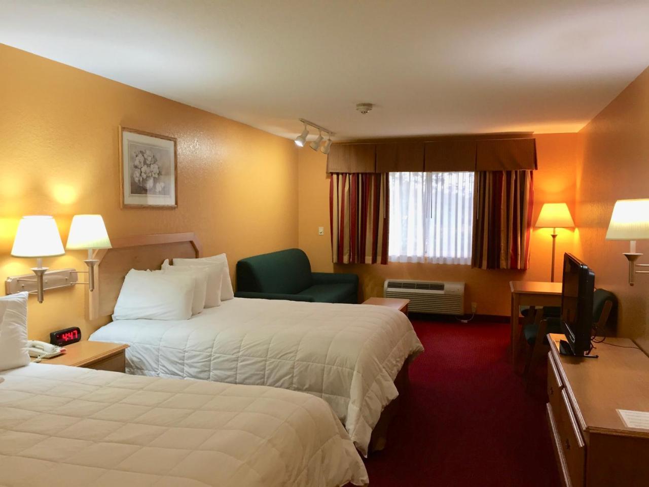 Parkfield Inn - クリントン エクステリア 写真
